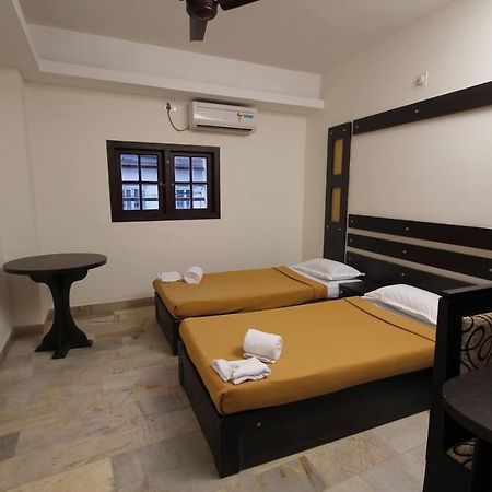 Hotel Park Avenue Kochi Exterior foto